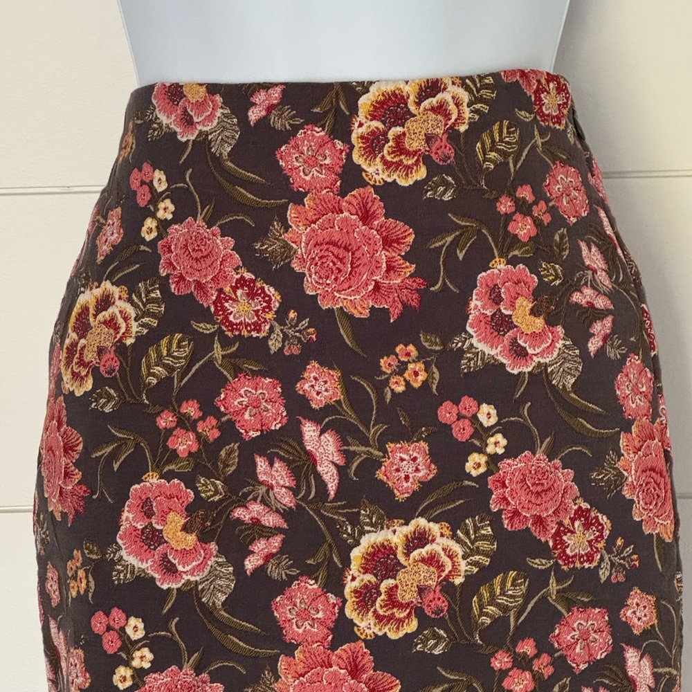 LOFT Floral Women's Skirt - Black and Pink, Women’s 2 - Picture 2 of 7